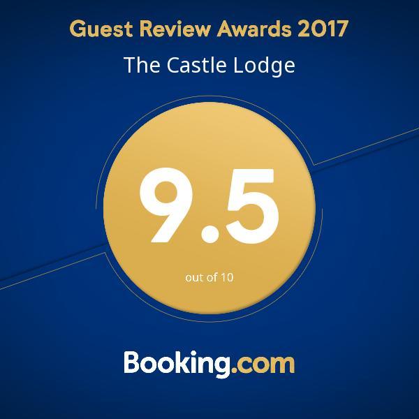 The Castle Lodge Tredegar Exterior foto